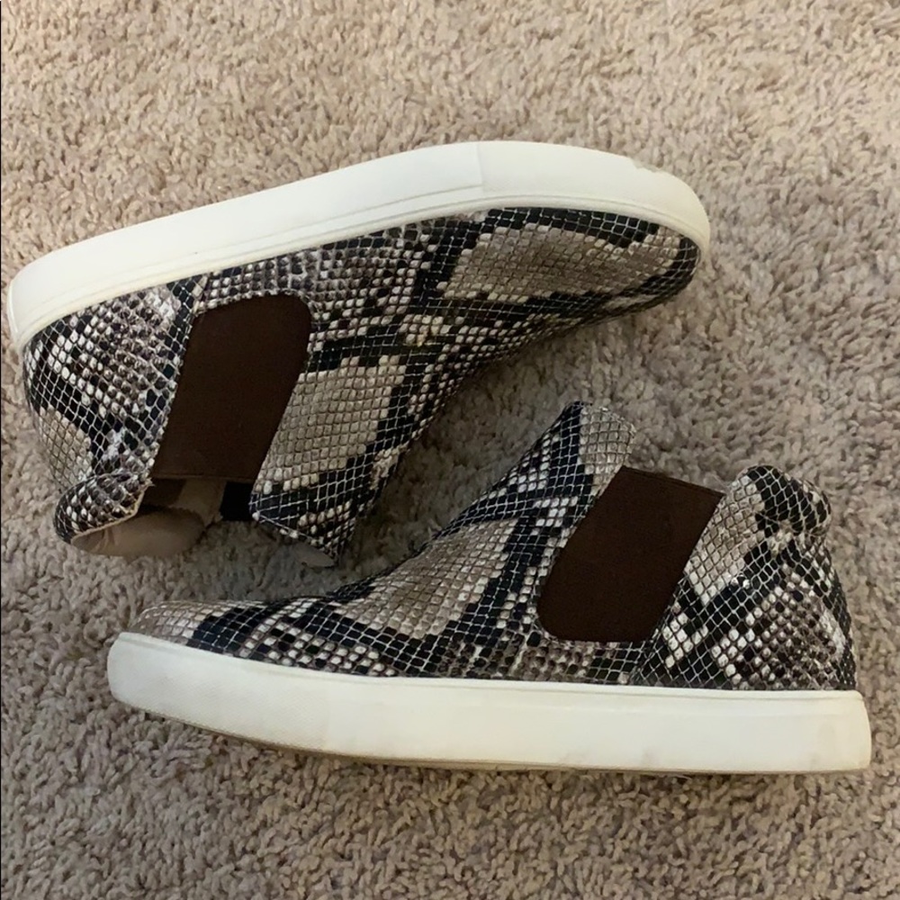 Shoes - Picture 2 of 3